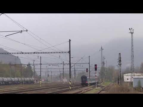 4 vlaky ve stanici Ústí nad Labem Střekov os 6469 2 rychlíky a nákladní vlak s 363 014 s pozdravem