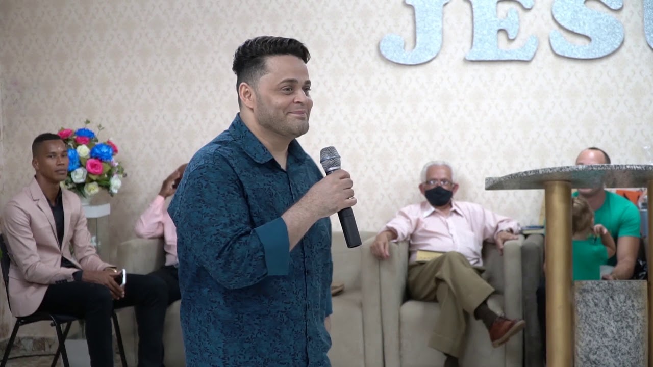 VOCE PRECISA ASSISTIR...Ministração e testemunho de Robinson Monteiro