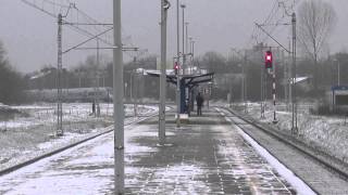 preview picture of video 'Dąbrowa Górnicza dworzec PKP - niedzielny poranek'