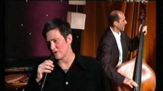 Love Is Everything  -   KD Lang  (Max Sessions)