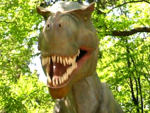 Zaniepokojony dinozaur w Dino Zator Land