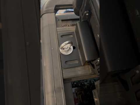 [Jeep Mod 4] Pelican case mounts, Harbor Freight Apache 9800 cases on Rhino Rack.