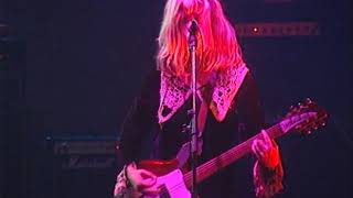 Babes in Toyland - Pain in my Heart (live 1990)
