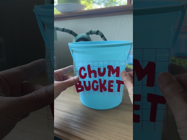 Vídeo relacionado con Spongebob Squarepants Plankton Chum Bucket Chum is Fum Camiseta Manga Raglan