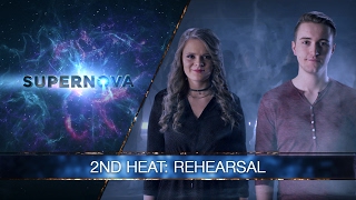 Laura Lo feat. Chris Oak „Little Weird”