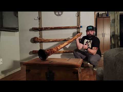 Brad demos Endless Breath agave didgeridoo in E