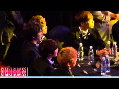 121119 SHINee during AILEE's PERFORMANCE!XD