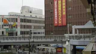 preview picture of video '京阪の枚方市駅前･近鉄側で 2012/02 In front of Hirakata-shi Station'