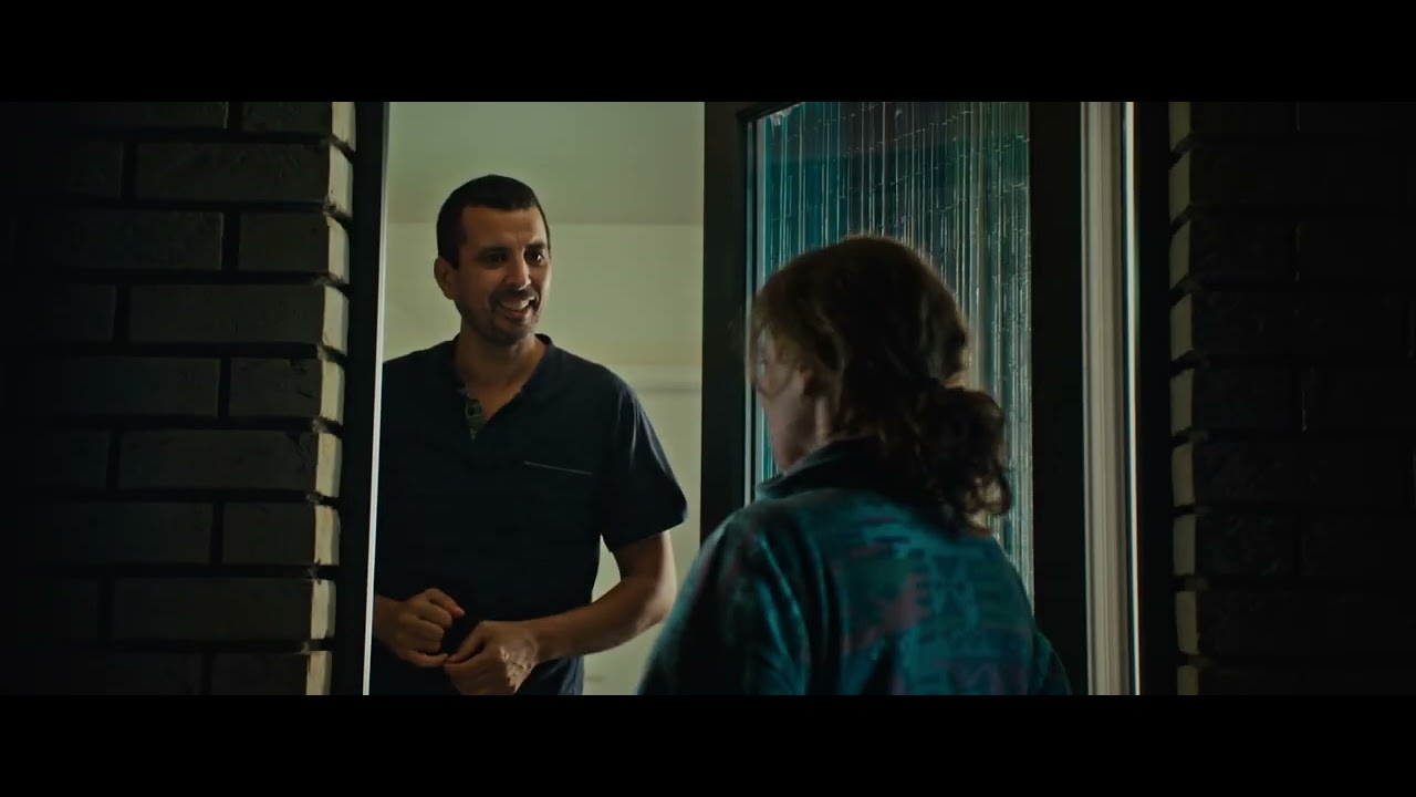 Miniature de la vidéo Ailleurs si j'y suis - Bande Annonce [VF] du film Ailleurs si j'y suis