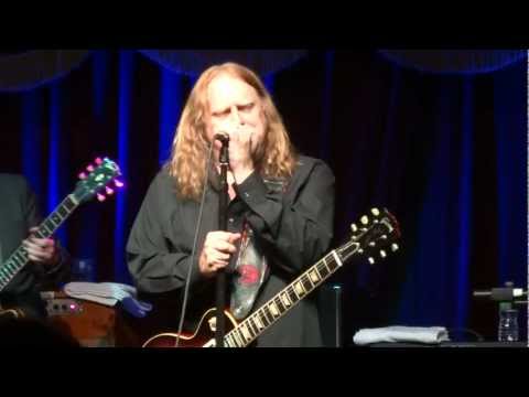 Bowlive IV - with Warren, Derek & Robert - The Sky is Crying