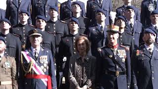 La Reina Doña Sofía preside el acto solemne de juramento o promesa ante la Bandera de España