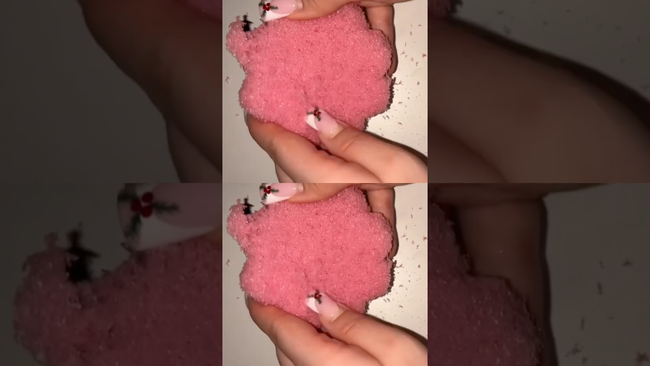 ASMR 🌸 Dry plastic sponge crunchy sounds of sponge scratching #asmr #satisfying #sponge #shorts