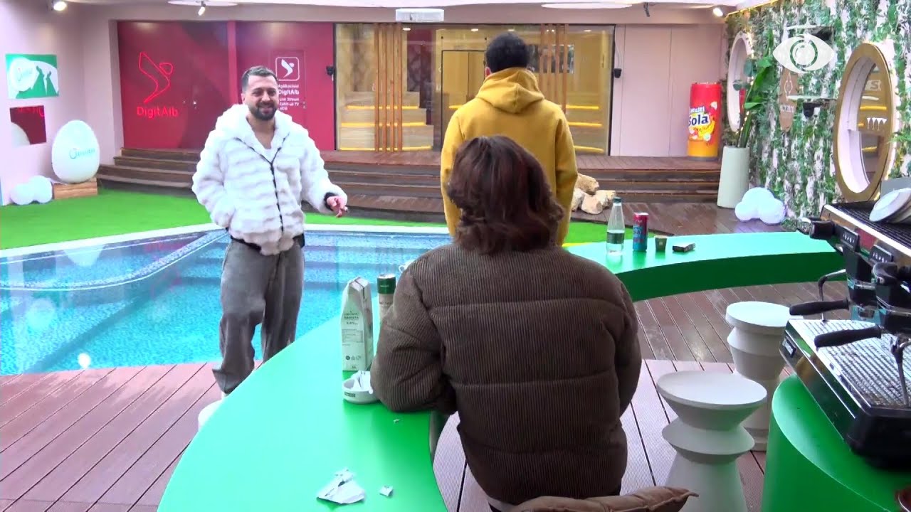 “Pse nuk më ke ftuar në tualet si të gjithë?”/ Gjesti debaton me Vserlon: Më lodhe