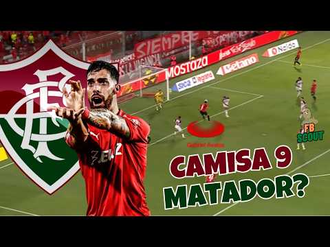 How does Gabriel Ávalos, the center forward who is negotiating with Fluminense, play?