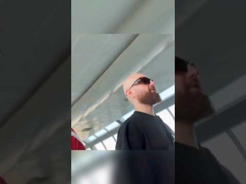 هیپهاپولوژیست و چرسی دیروز تو فرودگاه🛩🔥