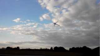 preview picture of video 'Geena's Last Flight of the Day - Mulberry 2012'