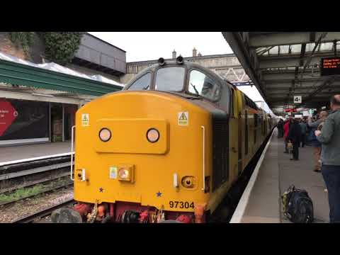 (HD) Network Rail 97303 & 97304 arrive into Shrewsbury - 10/10/17