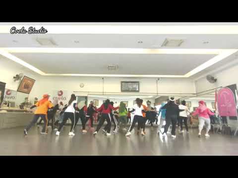 It's a Moving Ting   Line Dance  Jose Miguel Belloque Vane NL & Colin Ghys  BEL  September 2023