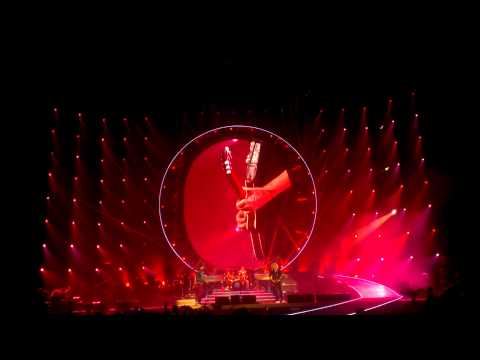 Queen + Adam Lambert - The Show Must Go On(Live In Berlin)