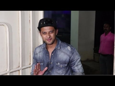 Vatsal Sheth spotted At Sunny Super Sound