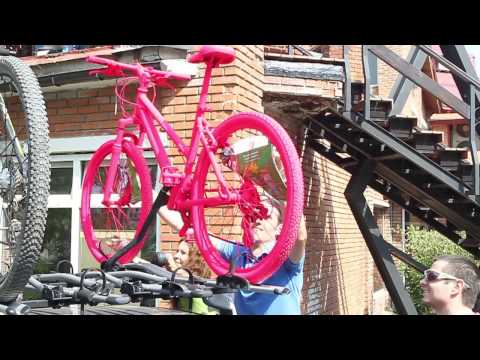 Bicicleta roz iti arata drumul spre Prima Evadare 2013