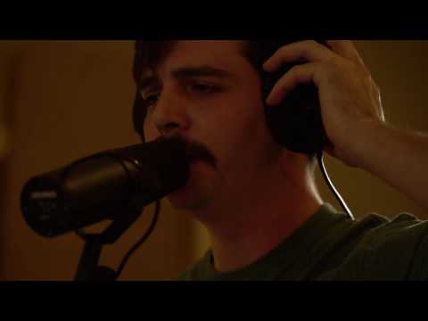 Bayonne - Living Room (Live Loop Version)