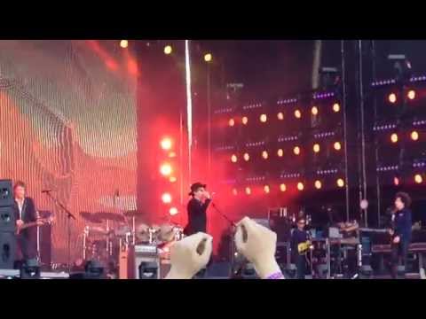 Beck - Loser (Live)