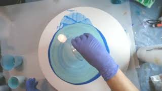 Ocean Blue Pearl Pour -