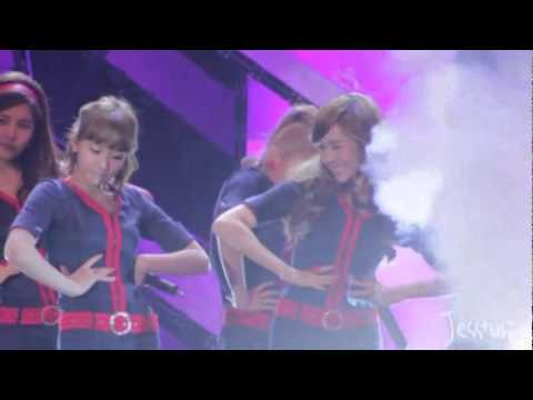 [Fancam] 101120 Jessica SNSD - Sic startled