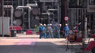 preview picture of video 'Bedrijfsfilm Zeeland Refinery'