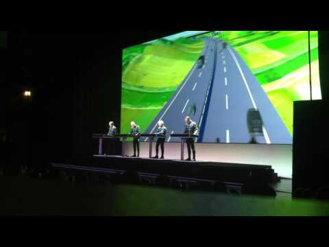 Kraftwerk live  Lille 07/11/2015 (authoban radioactivite)