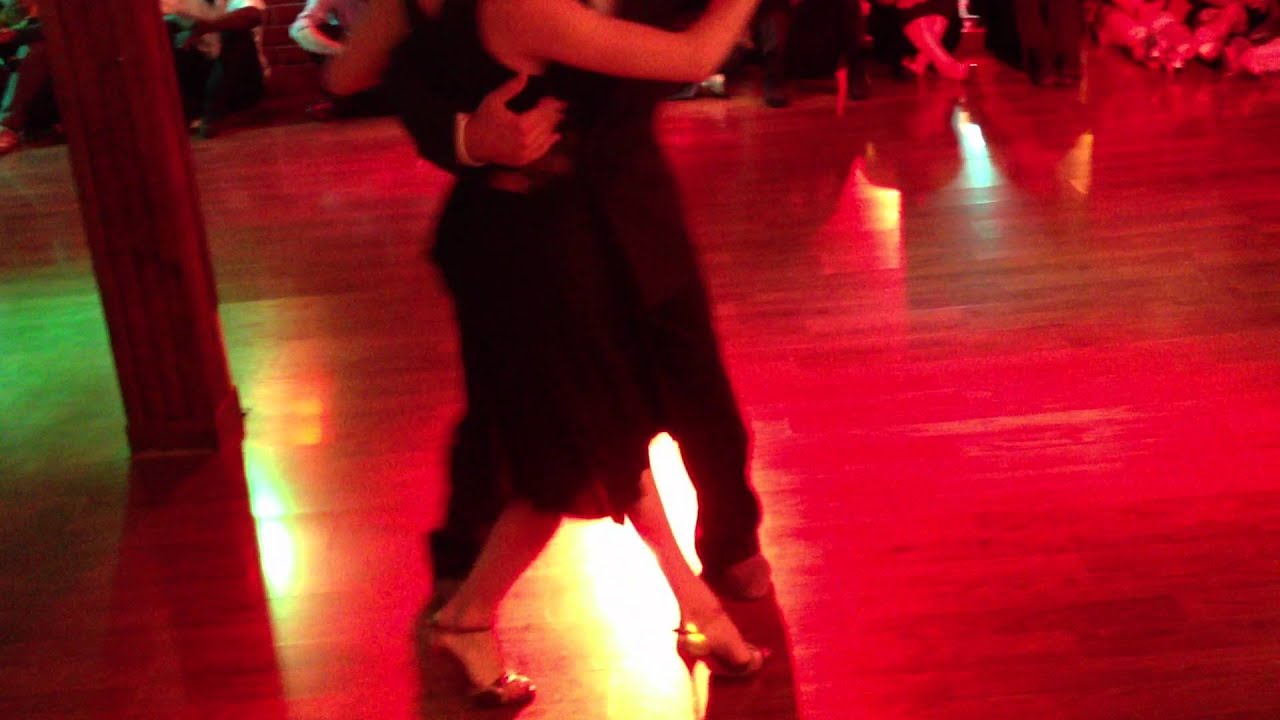 Diego Perez y Soledad Cantarini 29-04-12 Milonga del Angel Genova -4