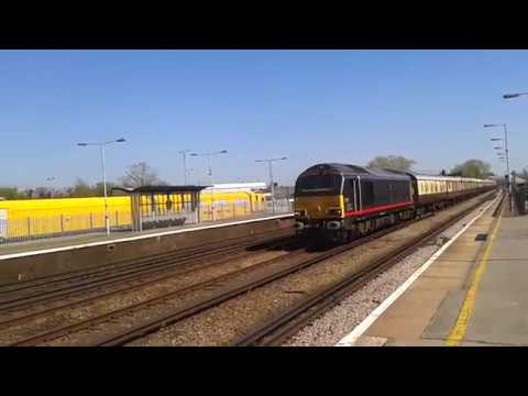 Royal Train Liveried 67005 TnT 67006 passing Paddock Wood 9/4/17