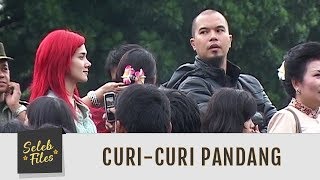 Download lagu Seleb Files: Ahmad Dhani dan Mulan Curi-curi Pandang - Episode 27 mp3