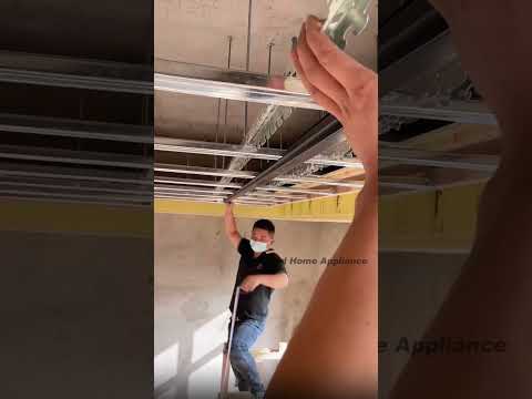 This is a magnetic track light that is very easy to install.The feature of this magnetic track light