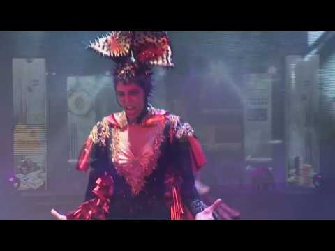 מופע מקורי ויזואלי מרהיב