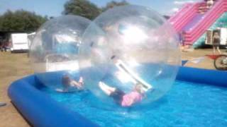 preview picture of video 'Bubbles at Milton Village Fayre'