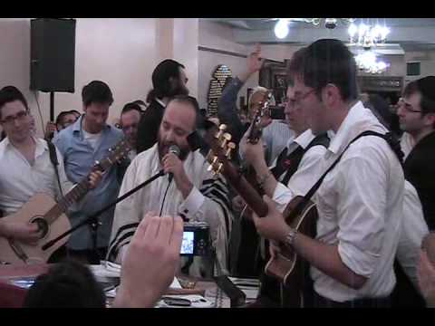 Yehuda Green Moishele's Niggun (Kadish)  At the Carelbach Shul First night of Selichos Good Quality