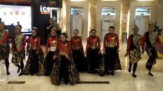 Download lagu Santika Gayatri (Juara 3 Indonesia Menari 2016) mp3