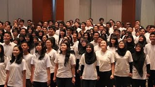 Download lagu PADUAN SUARA 500 PEMUDA PEMUDI 'MERAH PUTIH'　インドネシアの若者500人大合唱「メラプティ」 mp3