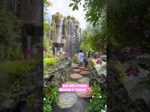 Café dengan air terjun privat? Hanya di Lalita Cafe, Chiang Rai! 🌊❤️ Siap-siap terpesona!