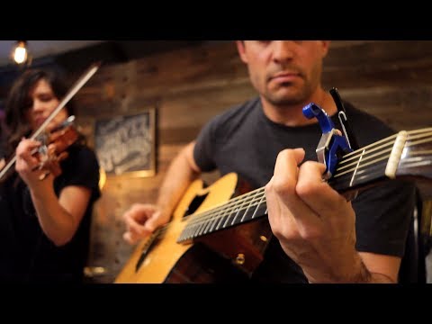Trace Bundy - 29 #Strafford APTS (Bon Iver) - Fingerstyle Guitar & Violin Cover