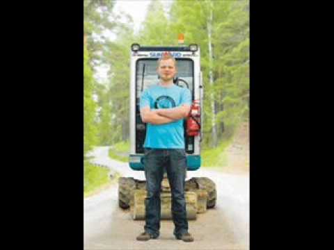 Stonela - Minikaivuri (sanat kuvauksessa)