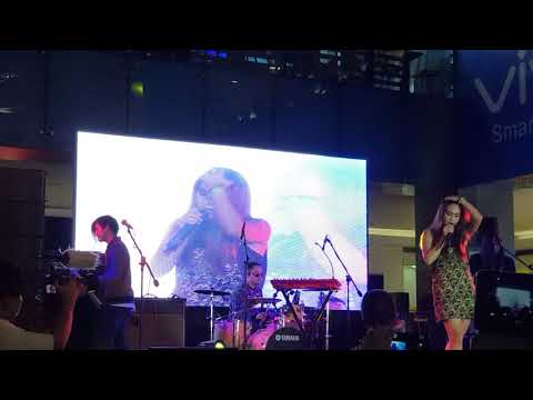 Gracenote ft  Chito - Bakit ganyan ka live at Earthday Jam 2017