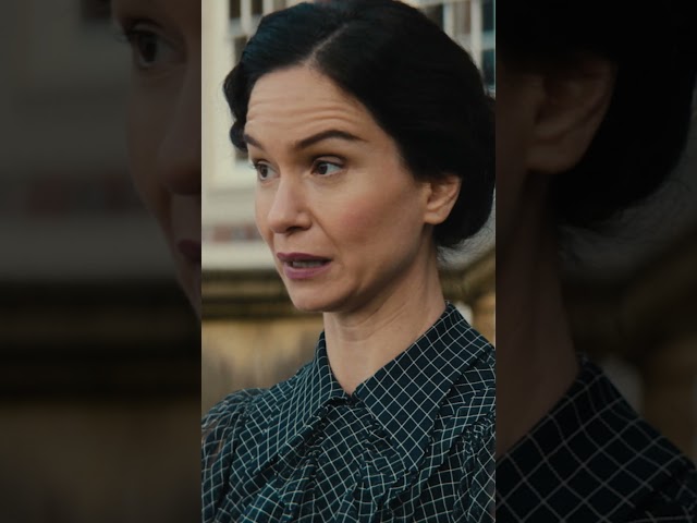 Meet the Davenports 🎩 They’ve been keeping it classy and in the family since...well, ever!