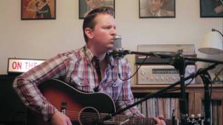 Brian McKenzie pays tribute to Charlie Rich "Who will the next fool be"