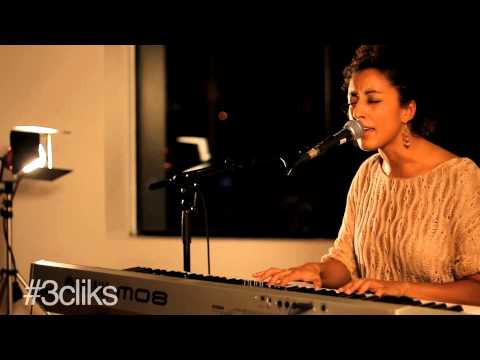 3Cliks: Sarah MK - Unplugged