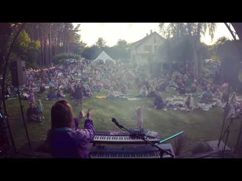 INGRID LUKAS solo - GIRL IN THE HEAD