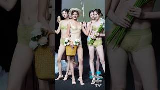 Download lagu A group of energetic and cheerful models showcased lingerie at Shenzhen Fashion Week. #model #cat... mp3