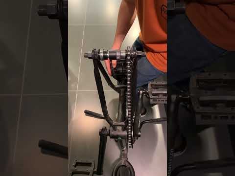 How a freecoaster clutch works! pedaling backward unlock from hubbody, pedaling forward lock it #bmx